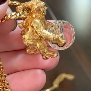 MONET winter themed gold tone chain. EUC!!!
